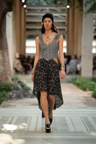 Look 55